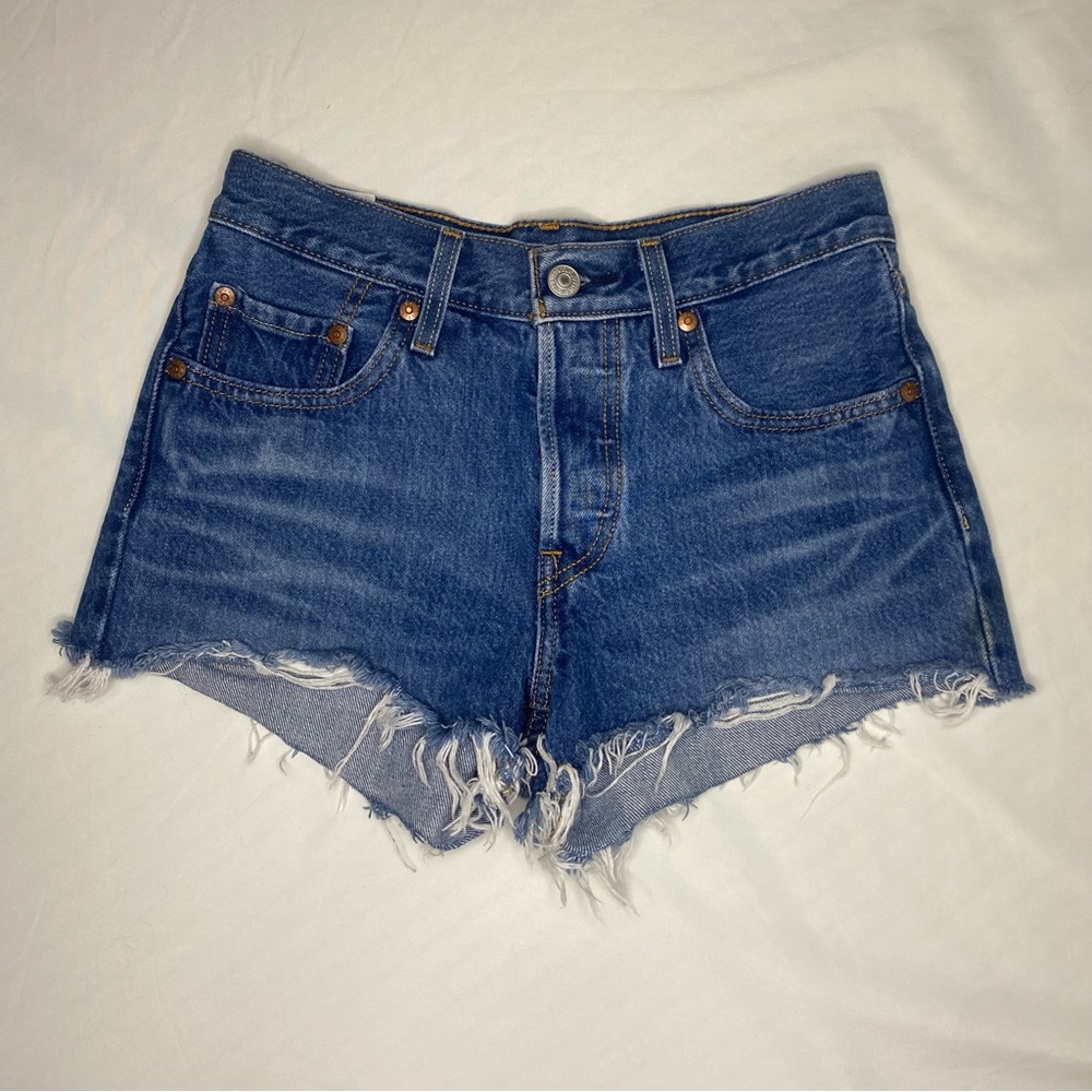 Levi's® Premium 501® WOMEN'S SHORTS, size 24